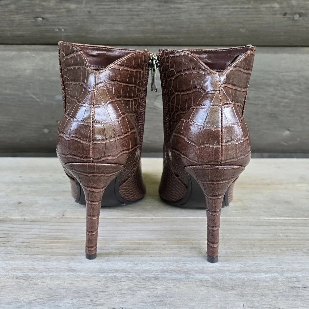 Nine West NEW Finny Y2K Office Siren Crocodile Pointy Toe Stiletto Bootie 8.5M